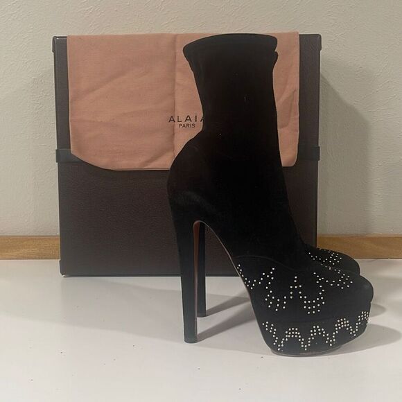 Alaia Black Platform Suede Boots Size 38.5 - Picture 5 of 16